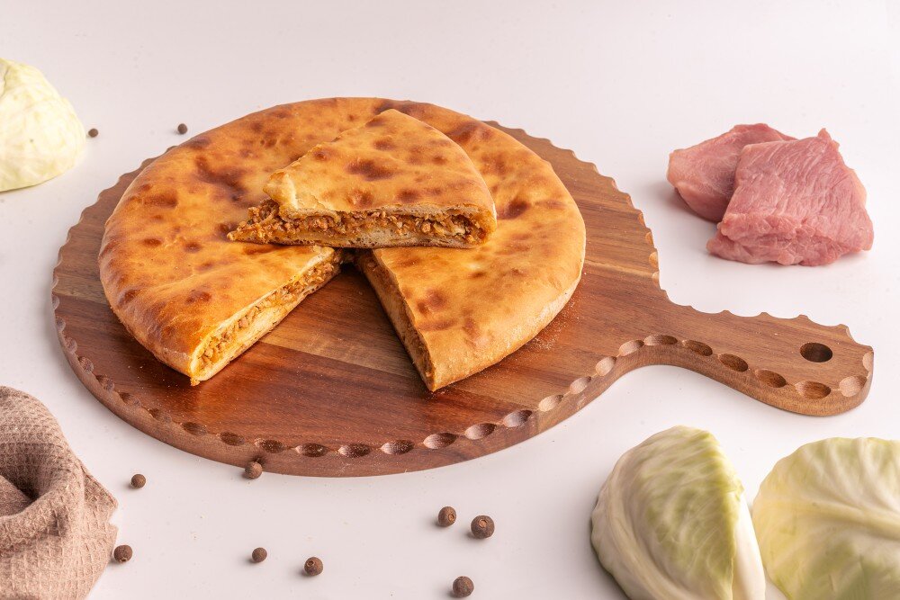 Пирог с капустой и мясом