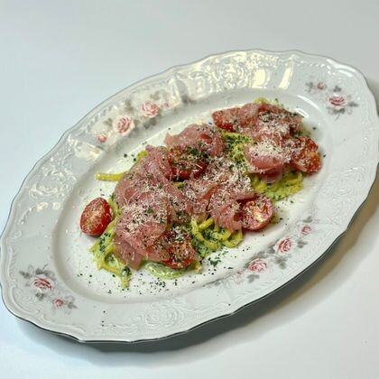 Паста с тунцом и соусом песто