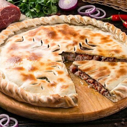 Пирог с говядиной и зеленью