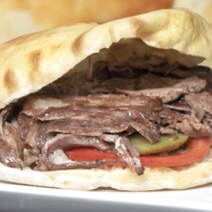 Донер с бараниной в булочке