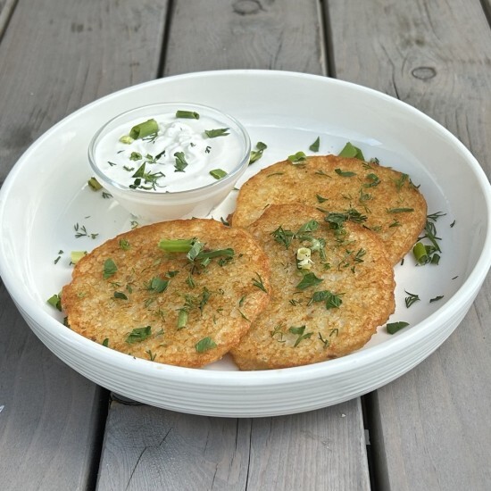 Драники со сметаной