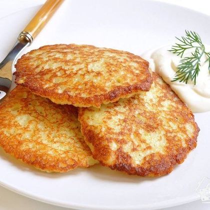 Драники со сметаной