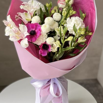 БУКЕТ С АНЕМОНАМИ