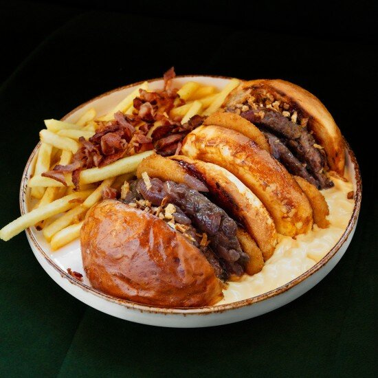 Фирменный бургер