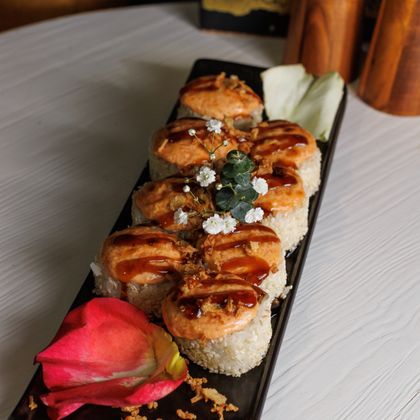 Ролл запеченный с курицей BBQ