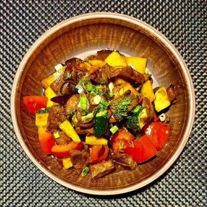 Теплый с говядиной и баклажаном