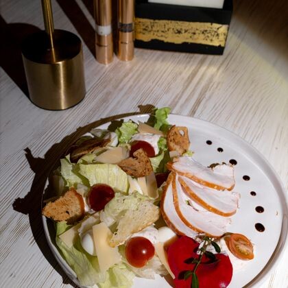 Салат «Цезарь» с курицей