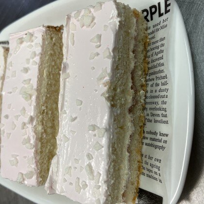 Пирожное Клубника -Маракуйя