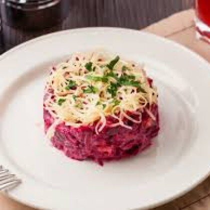 Салат из свеклы с сыром и чесночком с майонезом