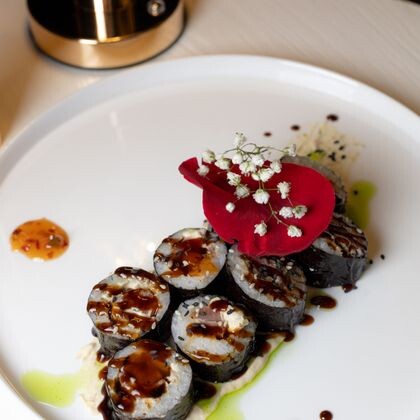 Ролл с тунцом