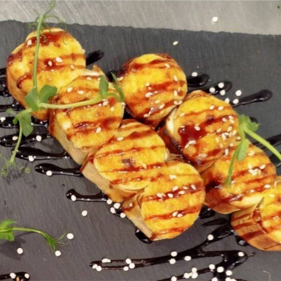 Ролл "Тортилья с курицей и ананасом"