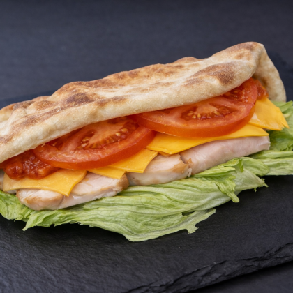 Сендвич с копченой курицей