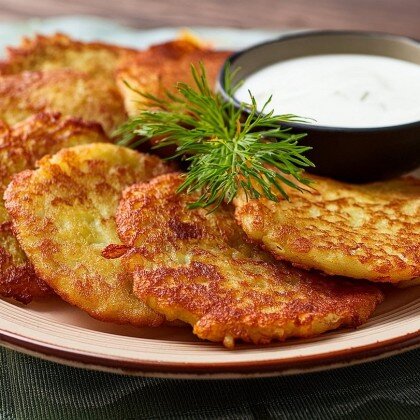 Драники со сметаной