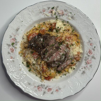 Паста с ростбифом и овощами