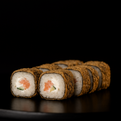 Ролл «Темпура Копчёный Лосось»