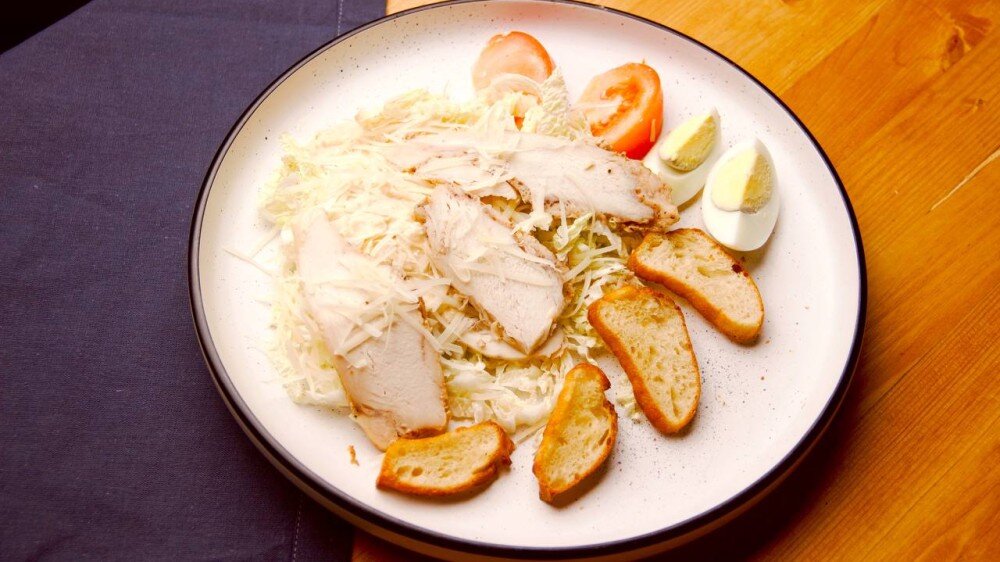 Цезарь с курицей