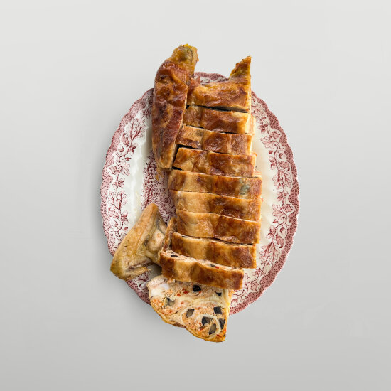 Нежная курочка, фаршированная блинами и грибами