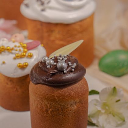 Пасхальный кулич с клюквой и белым шоколадом мини