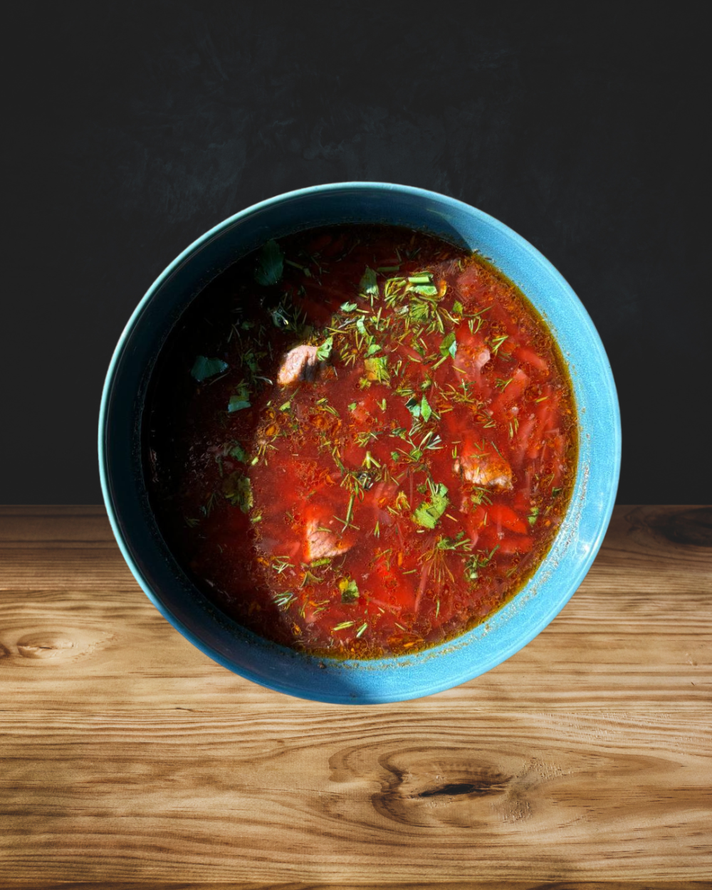 Борщ с говядиной и сметаной