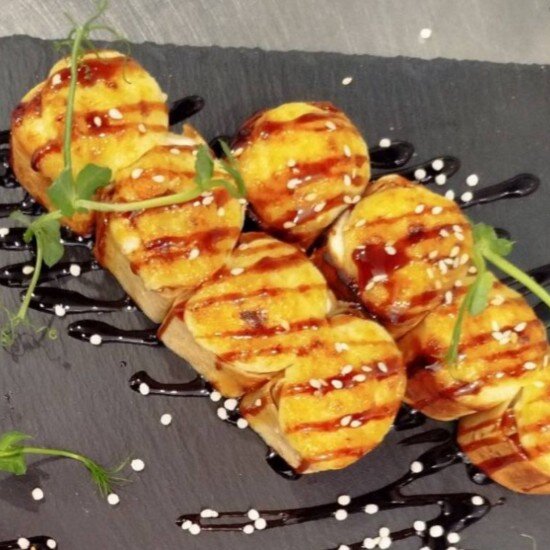 Ролл "Тортилья с курицей и ананасом"