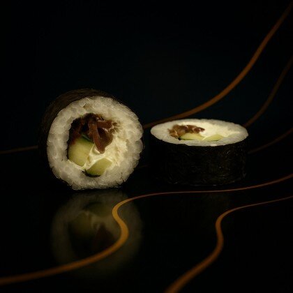 Мак с жареным тунцом